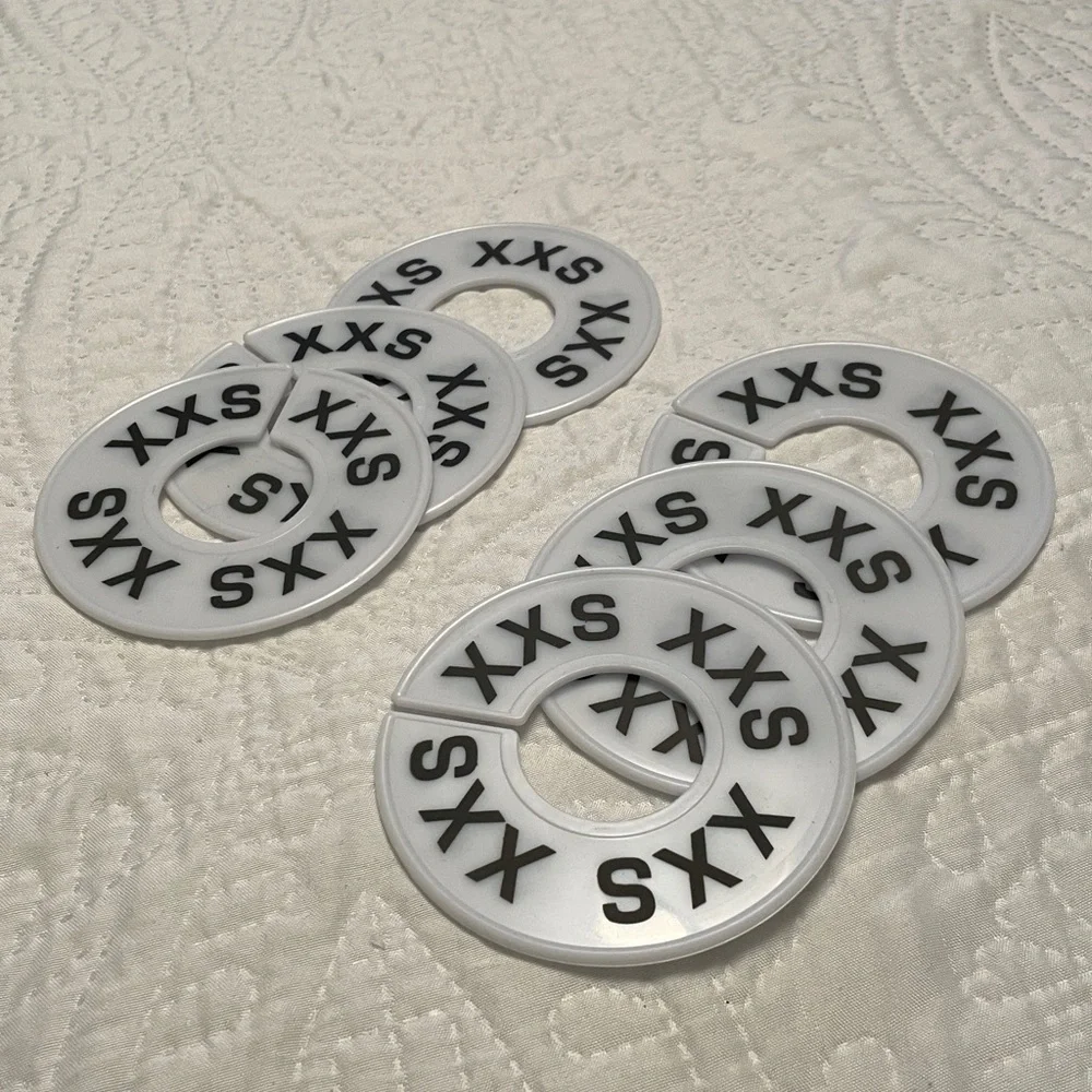 New Lot of 6 Round Plastic Clothing Rack Size Dividers Size Marked XXS